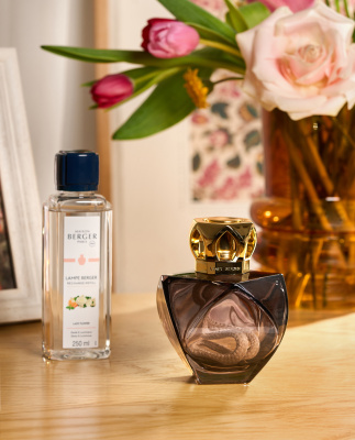 Набор лампа Берже Вечность черная с ароматом Цветы для Леди 250мл